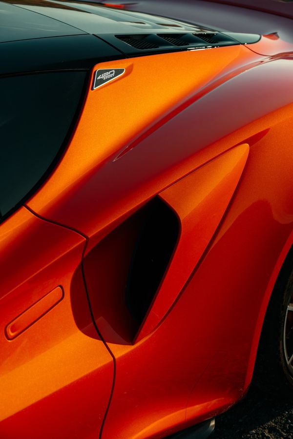 Luchtinlaat van de Lotus Emira 420 Sport