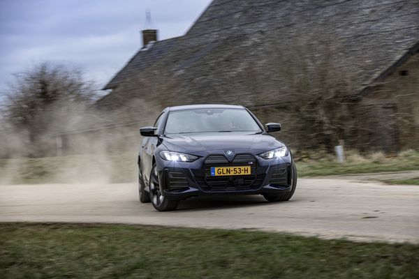 BMW i4 vs. Polestar 4: deze premium EV is het best