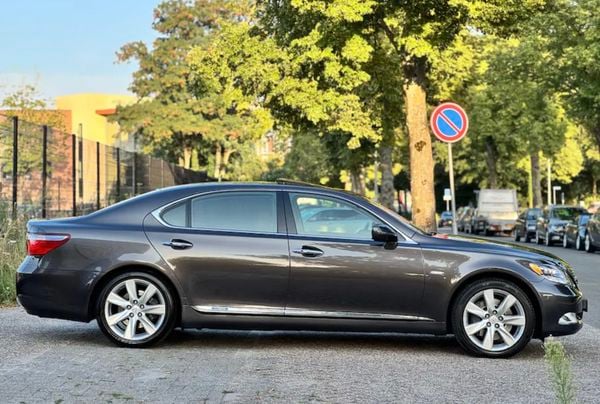 Lexus LS 600h L occasion luxe luxesedan tweedehands auto