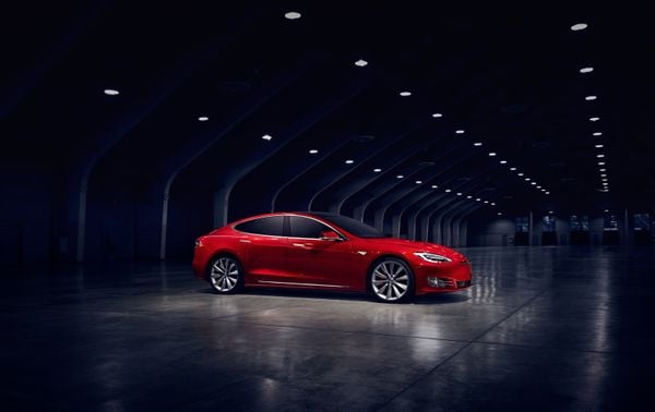 Tesla Model S zevenzitter