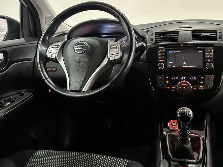 Nissan Pulsar occasion tweedehands auto vijfdeurs hatchback modern
