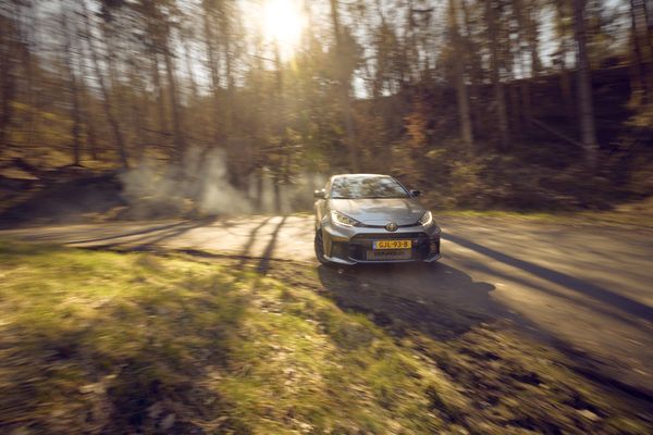 Audi RS3 vs. Toyota GR Yaris: welke roept Groep B-herinneringen op?