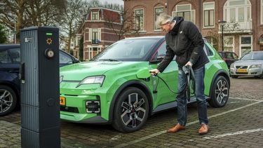 Robin Berg MyWheels We Drive Solar Renault 5 bidirectioneel laden EV elektrische auto stroomnetwerk elektriciteitsnet