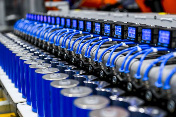 "Ik denk dat het een gemiste kans is om het accu pakket van de BMW iX3 als één blok uit te voeren"