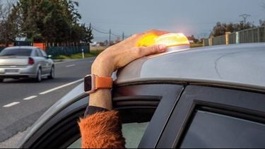 Geen gevarendriehoek in Spanje: deze lamp moet in je huurauto liggen