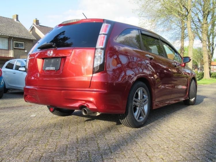 Deze zevenzits JDM-auto is nu een betaalbare occasion