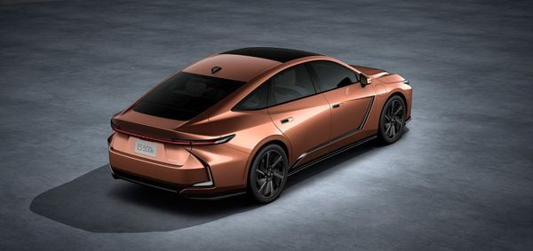 Lexus ES