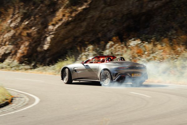 Het leek beter te gaan met deze autofabrikant, nu ontslaat het toch nog eens 20 procent van zijn personeel