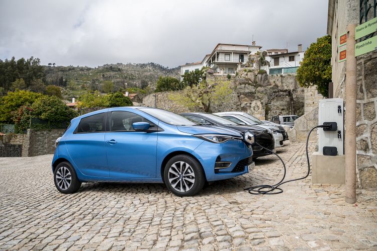 In Portugal krijg je een gratis auto als je op vakantie gaat, dit is hoe