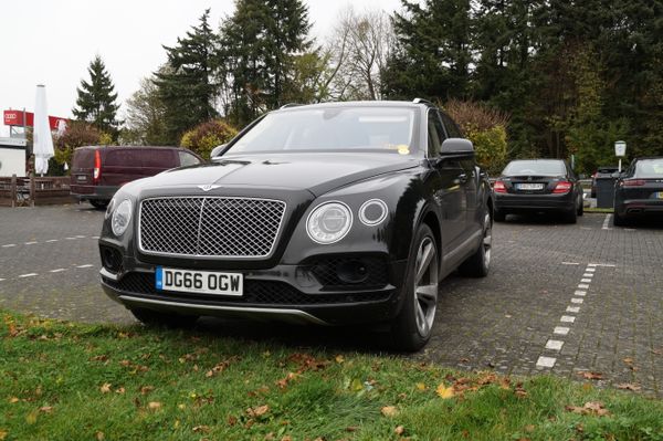 Bentley Bentayga PHEVdsc07284