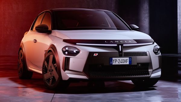 Lancia Ypsilon HF hot hatch Lancia Ypsilon Rally 4 HF