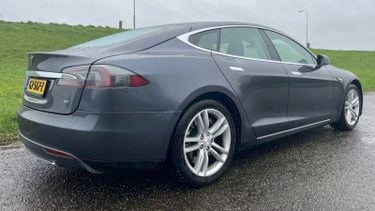 Tesla Model S occasion goedkoopste tweedehands auto kost minder dan goedkoopste nieuwe auto EV elektrische auto