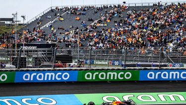 ZANDVOORT - Max Verstappen (Red Bull Racing) in actie tijdens de 1e vrije training in aanloop naar de F1 Grand Prix van Nederland op het Circuit van Zandvoort. ANP REMKO DE WAAL