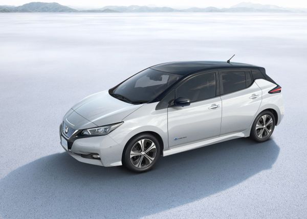 nissan-leaf-2018-0014