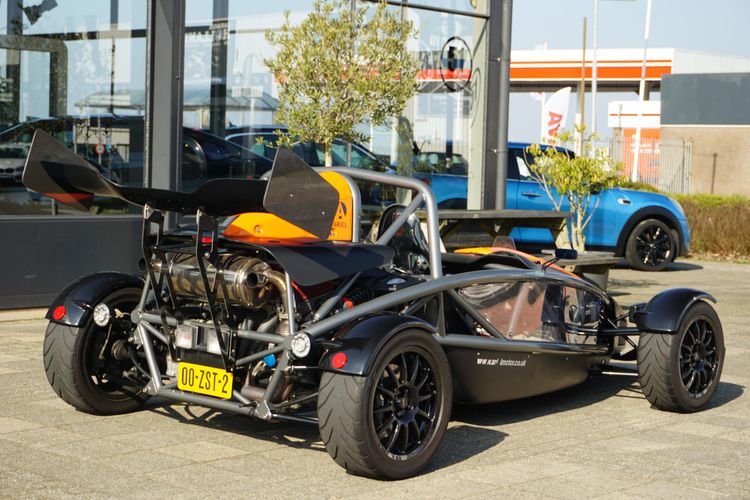 Met deze pure raceauto mag je gewoon op de openbare weg, ariel atom