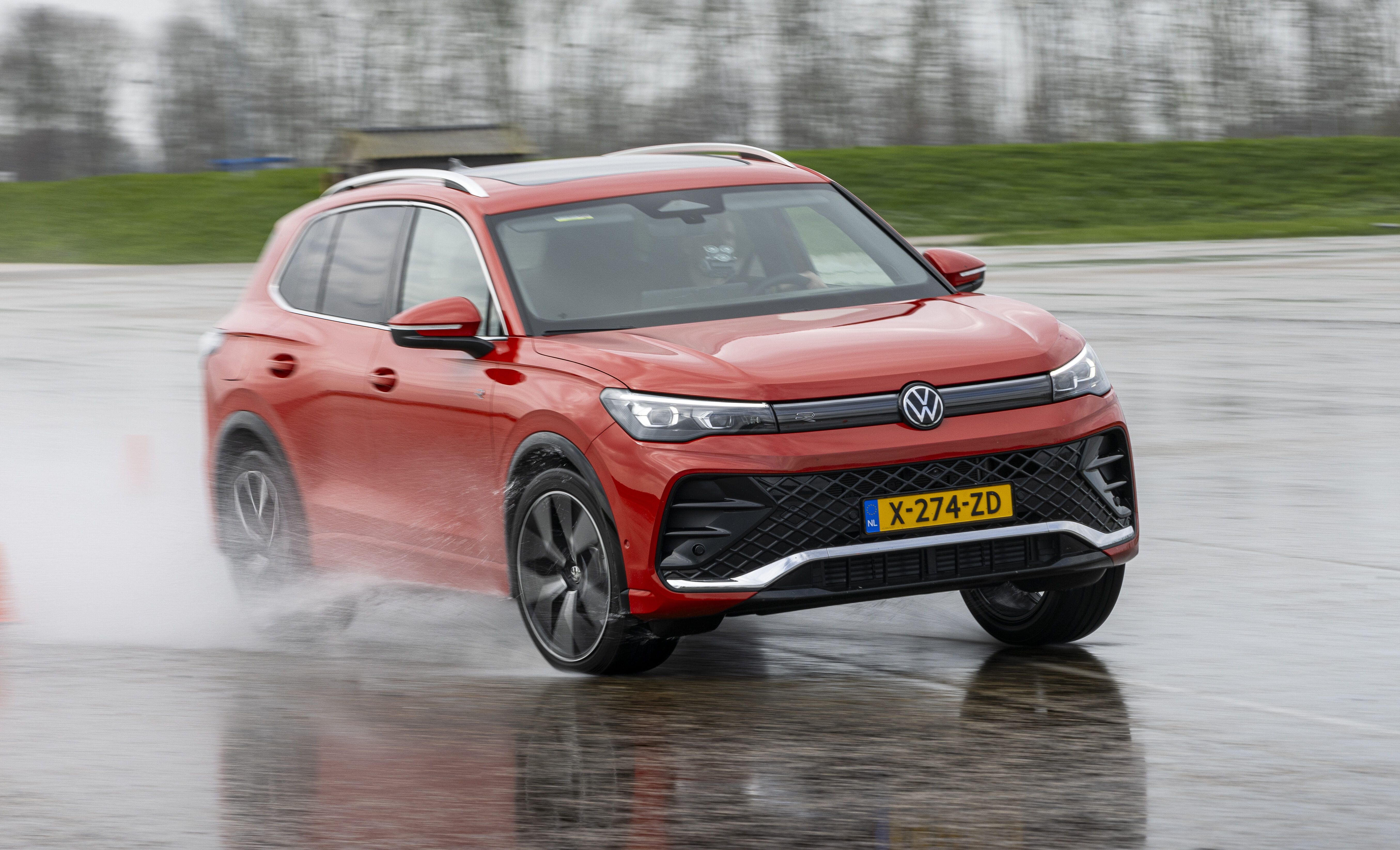 https%3A%2F%2Fwww.autovisie.nl%2Fwp-content%2Fuploads%2F2024%2F04%2FCountryman-vs-Tiguan-99-van-112-2-e1713439052197.jpg