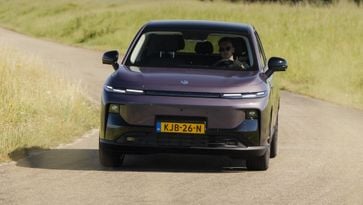 Leapmotor B10