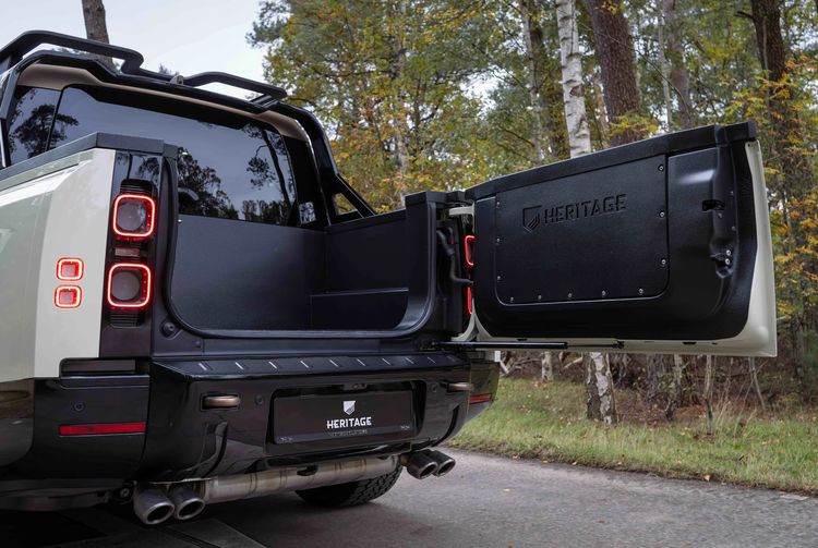 Land Rover Defender 130 pick-up