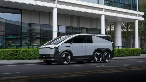 Xpeng Land Aircraft Carrier