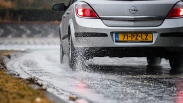 Let volgende week extra goed op in de auto: “Zomergladheid kan je verrassen”