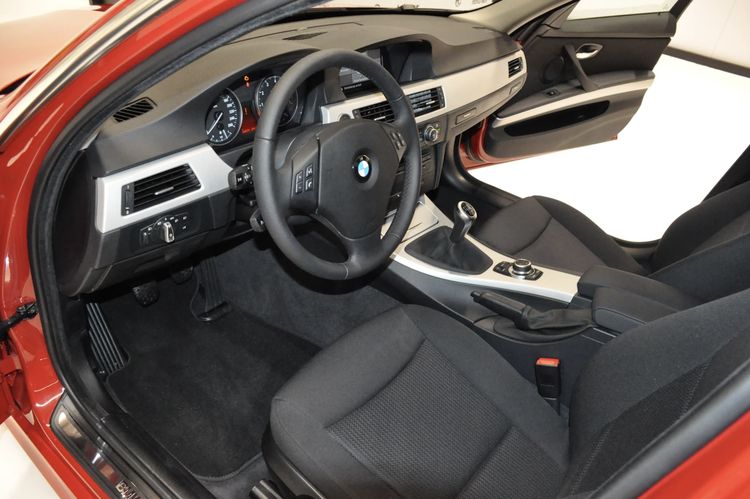 BMW 3-Serie 330i E90 occasion tweedehands auto fabrieksnieuw