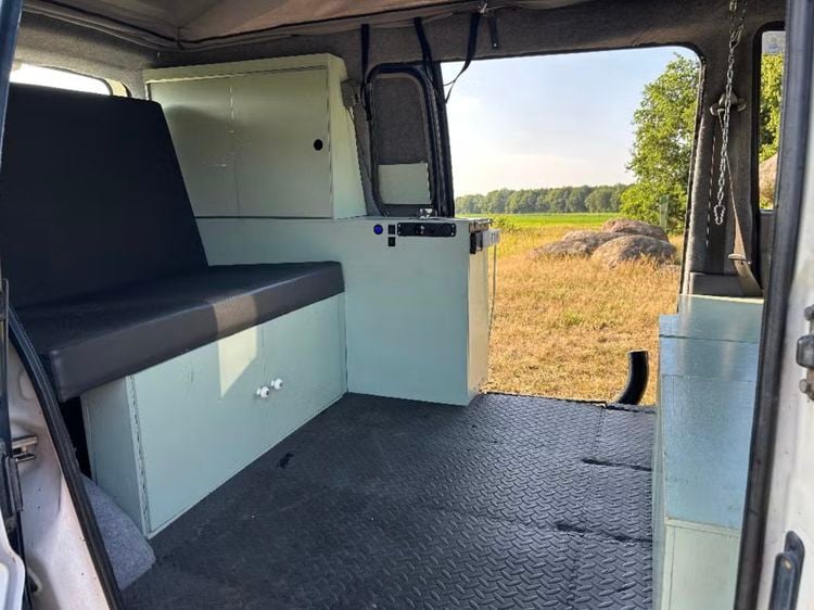 Mitsubishi L400 4x4 camper kampeerauto offroad occasion tweedehands