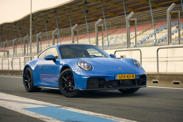 Porsche 911 Carrera