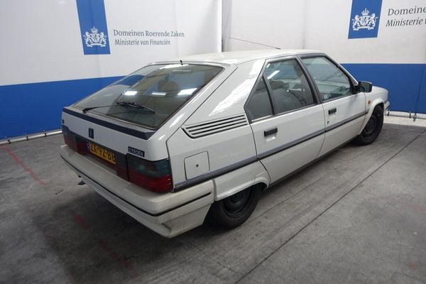 Citroën BX, Overheid, occasion