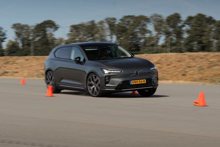 Volvo EX60 tijdens de test