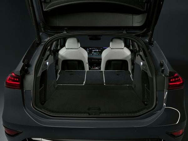 Audi A6 e-tron S6 BMW i5
