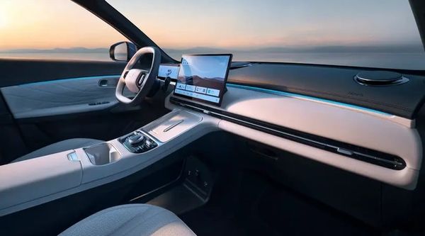 Geely Galaxy Starship 7, China