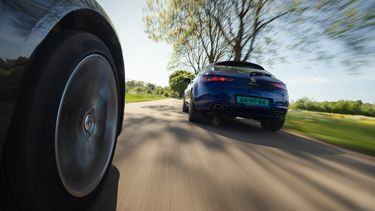 Betaalbare coupé-occasions: Alfa Romeo Brera vs. Volkswagen Scirocco