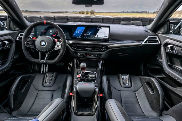 BMW M2 CS