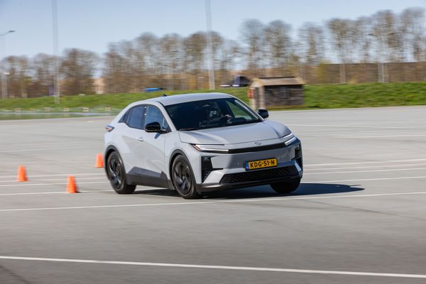 Toyota C-HR+