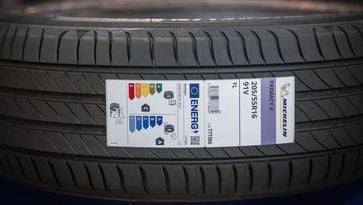 Garagisten verzwijgen massaal veiligheidslabel banden, terwijl ze verplicht zijn dit te zeggen