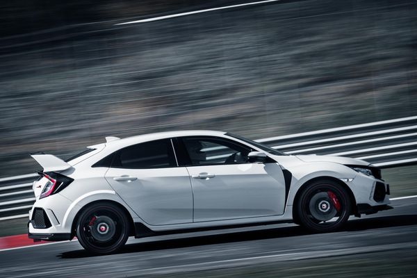 Honda Civic Type R Nurburgring - Autovisie.nl