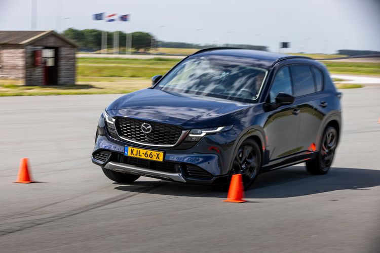 Mazda CX-5 tijdens de uitwijkproef