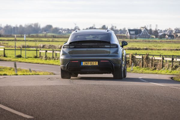 Porsche Macan EV elektrische auto duurtest
