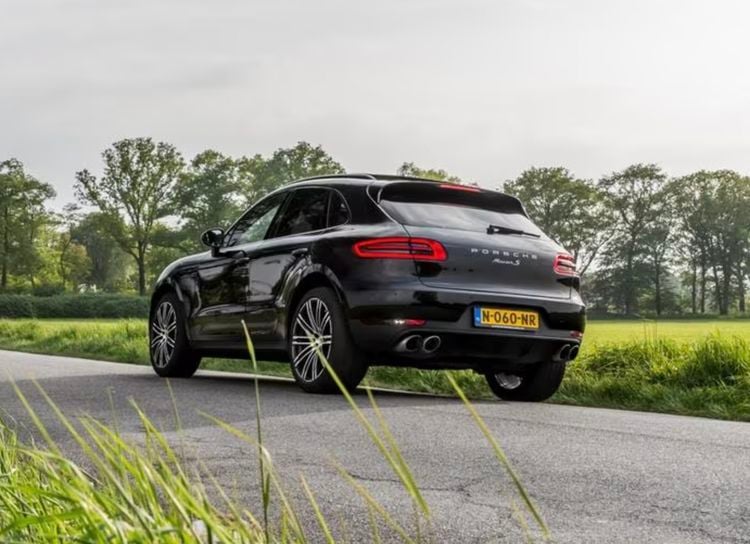 Porsche Macan S occasion tweedehands auto Volkswagen Golf