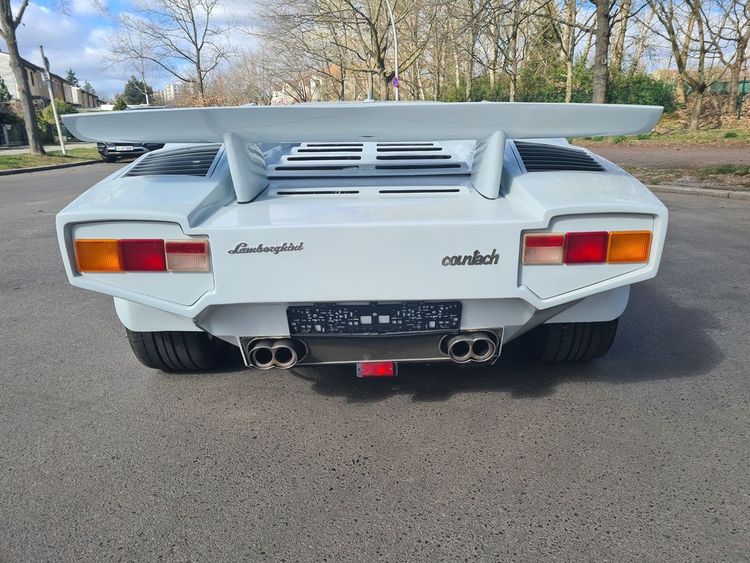 Lamborghini Countach replica