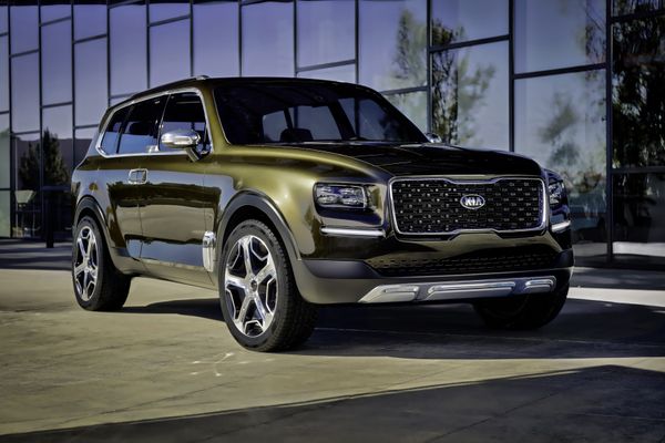 Kia Telluride_front quarter