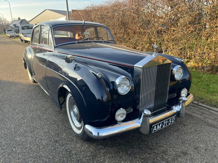 Deze Europese occasion was de eerste auto van Donald Trump
