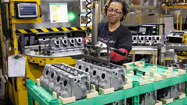 Amerikaanse fabrikant blaast nieuw leven in legendarisch motorblok, en hij wordt bepaald niet kleiner - small block