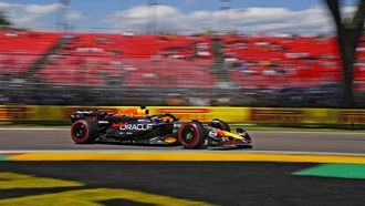 epa11347832 Red Bull Racing driver Max Verstappen of Netherlands in action during a practice session for the Formula One Grand Prix of the Emilia Romagna in Imola, Italy, 17 May 2024. The 2024 Formula 1 Grand Prix of the Emilia Romagna is held at the Autodromo Internazionale Enzo e Dino Ferrari racetrack on 19 May.  EPA/DANILO DI GIOVANNI