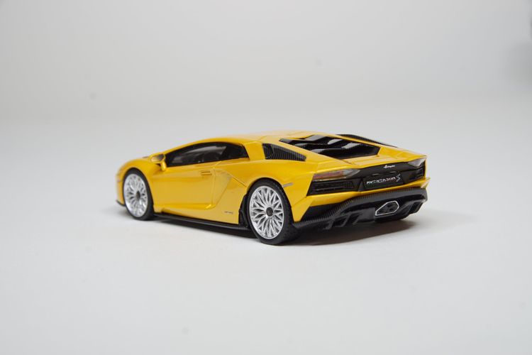 Lamborghini Aventador S Looksmart 1:43dsc01715