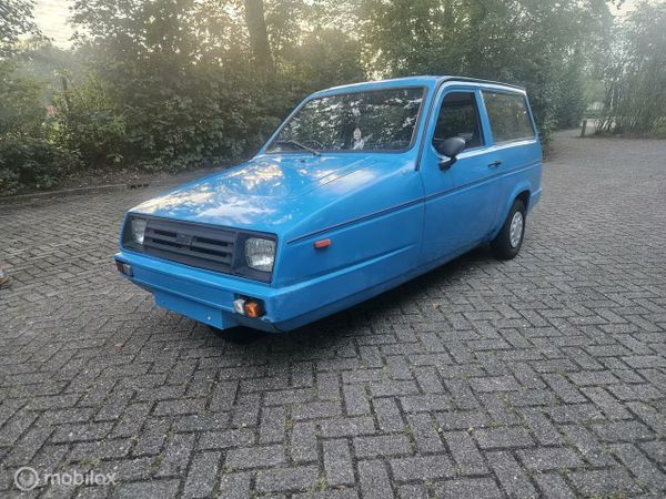 Spotgoedkoop rijden met deze unieke occasion, Reliant Rialto