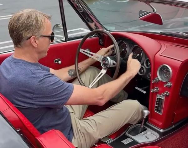 Tony Hawk Chevrolet Corvette Stingray EV elektrische auto ombouw conversie
