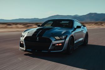 ford mustang gt500 autovisie s16