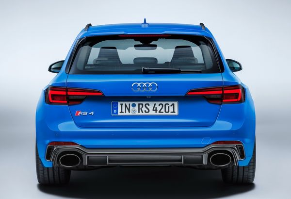 audi_rs_4_avant_351