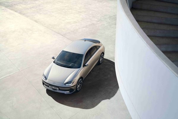 Hyundai Ioniq 6, Mercedes-Benz EQE, specificaties